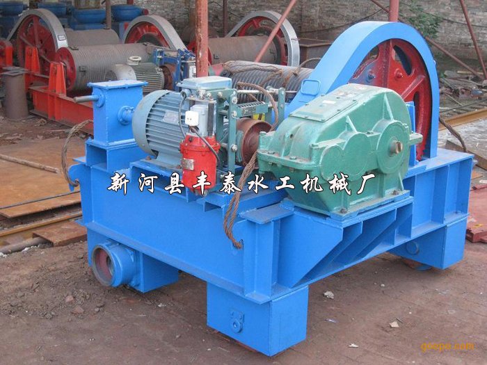 單吊移動卷揚式啟閉機1.jpg 單吊移動卷揚式啟閉機1.jpg